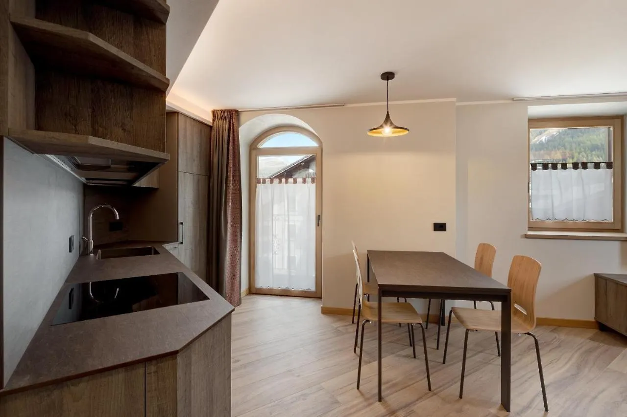 Rock Mountain Planet Suite House Livigno 0*,